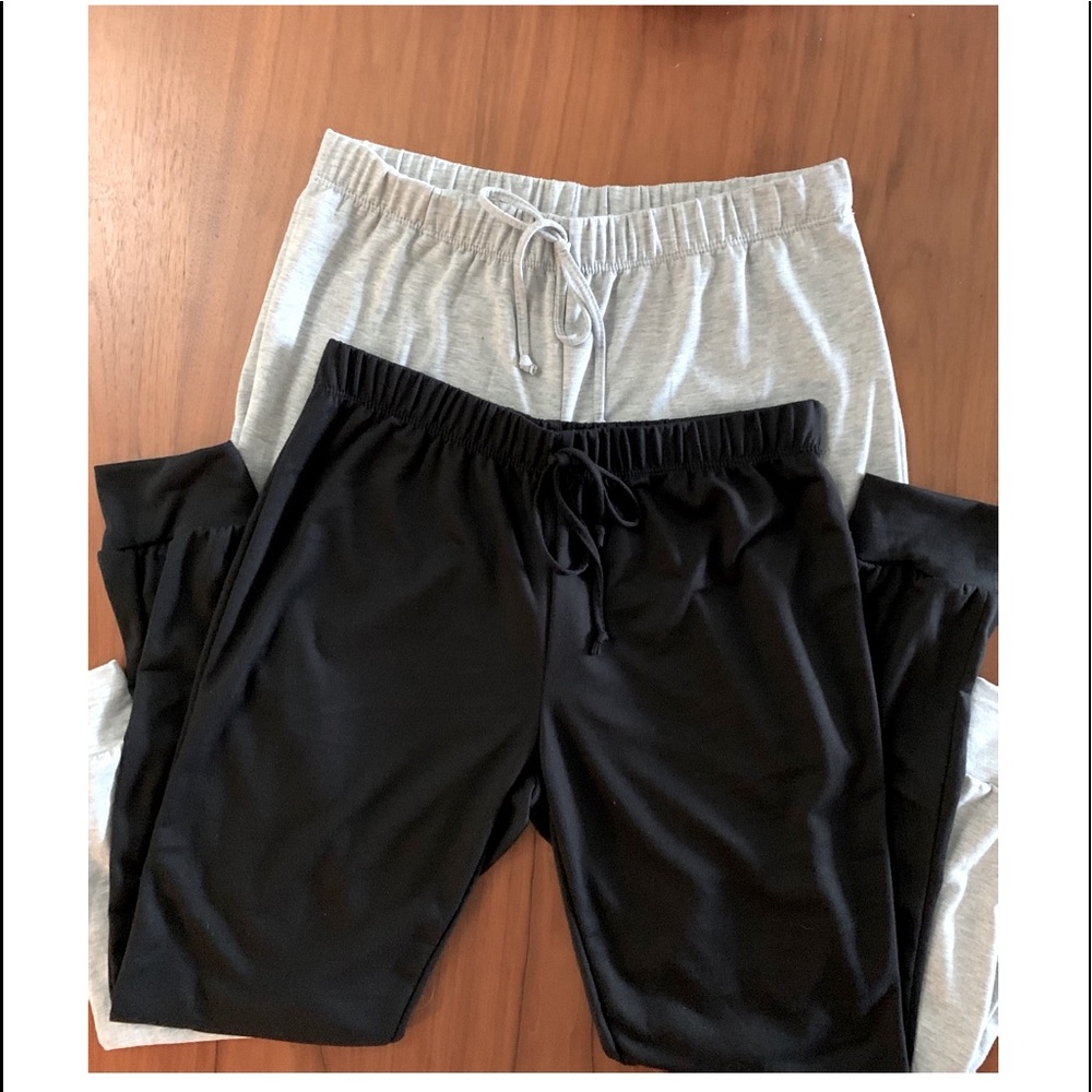 SOLD🏷Olivia Rae pack of 2 sweatpants